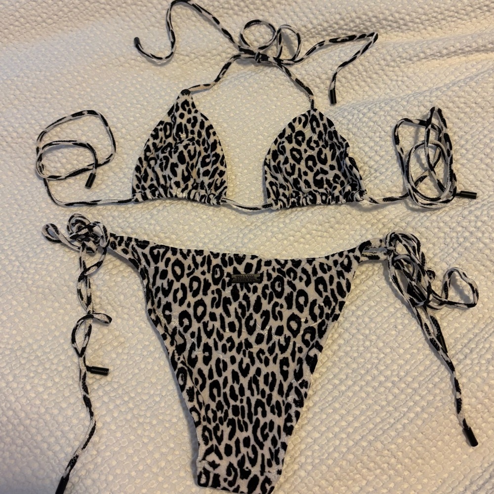Triangl leopard print velvet bikini size small